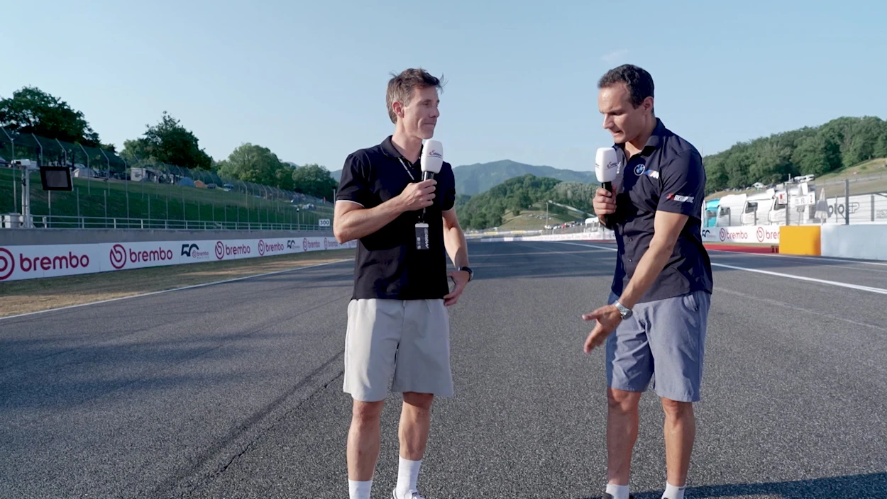 Trackwalk: Bruggi und Alex erklären die Strecke in Mugello