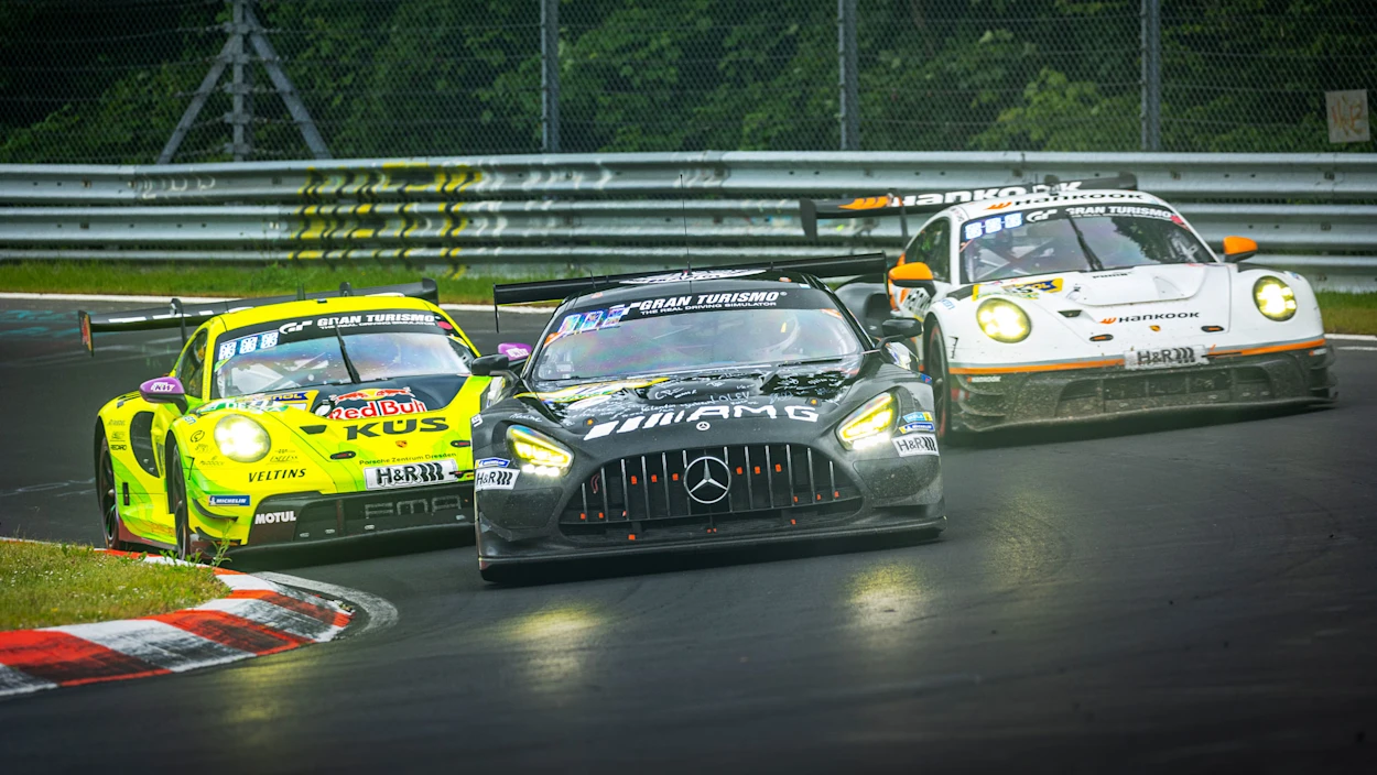Langstrecken-Klassiker: Die 24h Nürburgring im kostenlosen Livestream