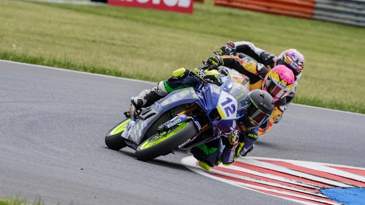 Supersport300: Rennen 1