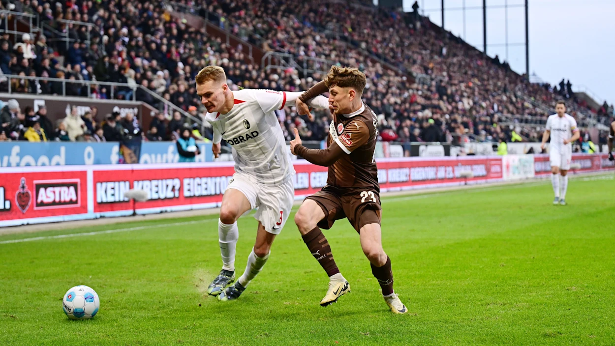 UEFA Europa League 2025/26: KRC Genk vs. SC Freiburg im kostenlosen Livestream und TV