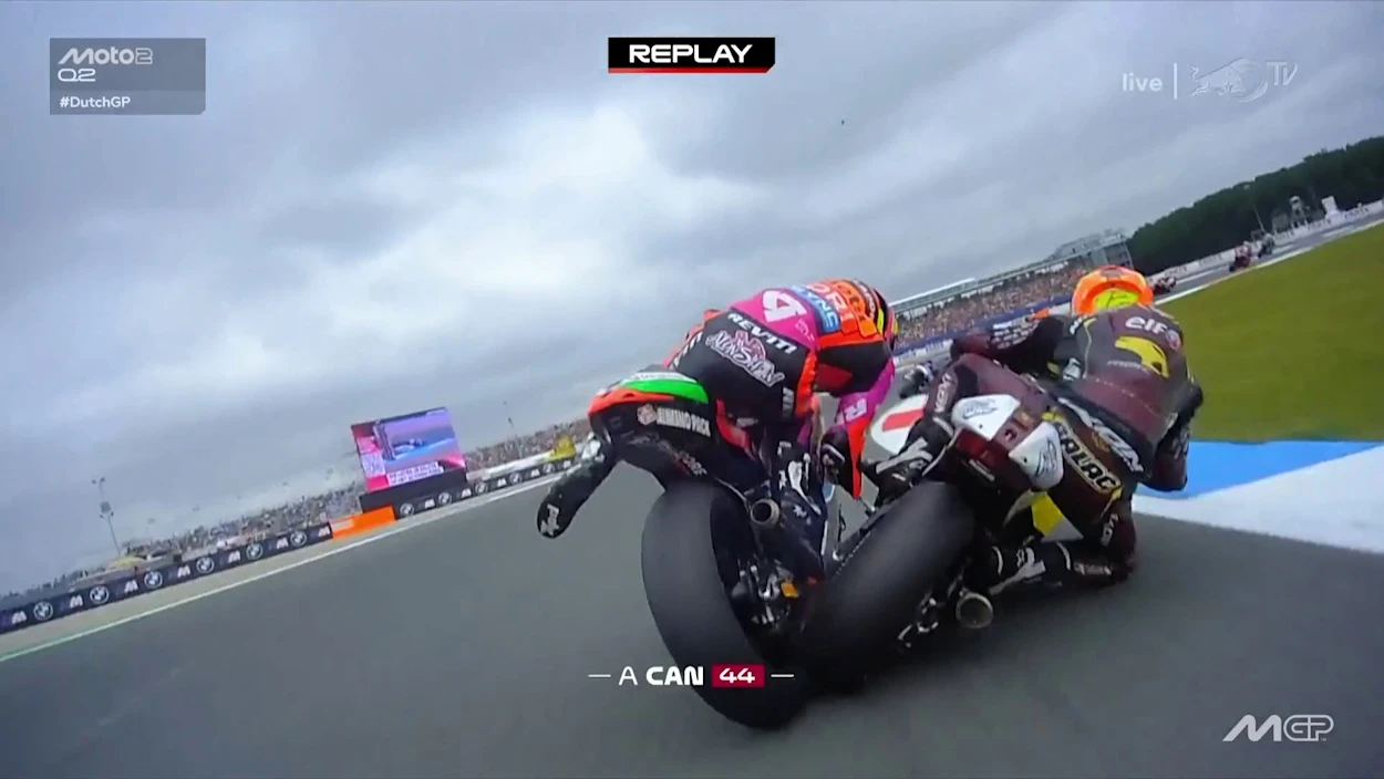 Salac fliegt ab: Heftiger Crash in der Moto2