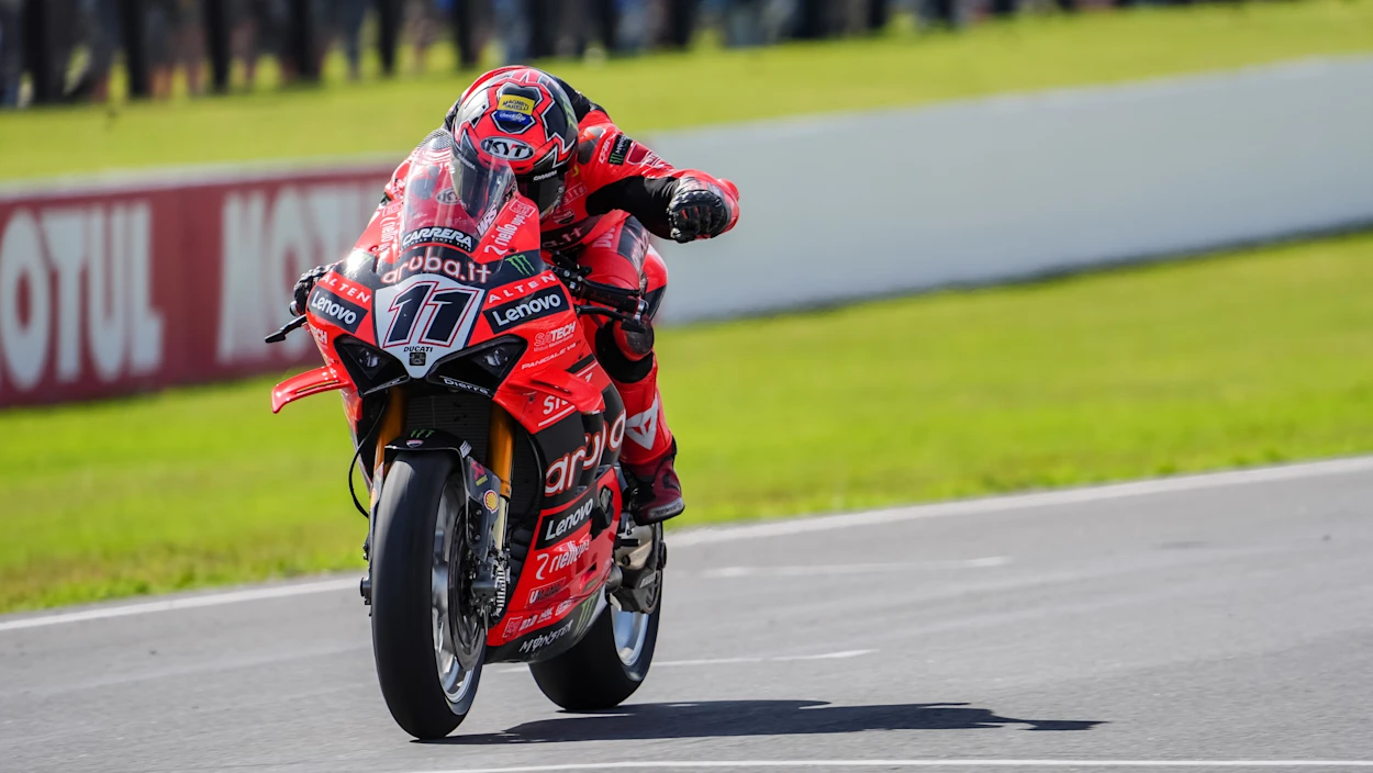 Australian Round: Highlights Rennen 2 | FIM Superbike World Championship - Stop 1