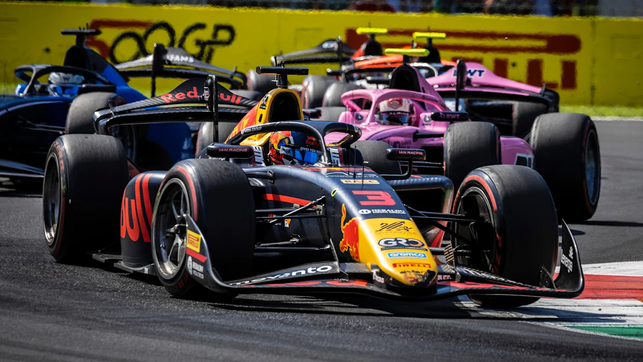 Formel 2 2026: Alle Live-Rennen bei ServusTV und ServusTV On