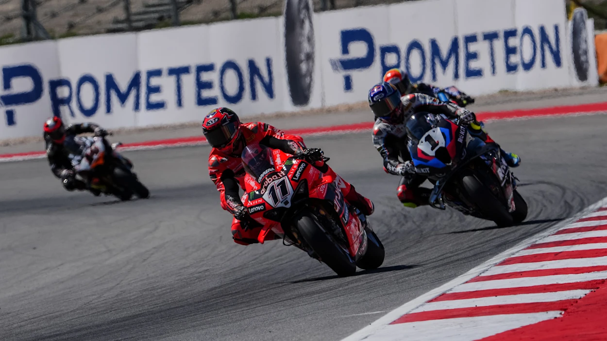 Pirelli Portuguese Round: Highlights Rennen 1 | FIM Superbike World Championship - Stop 2