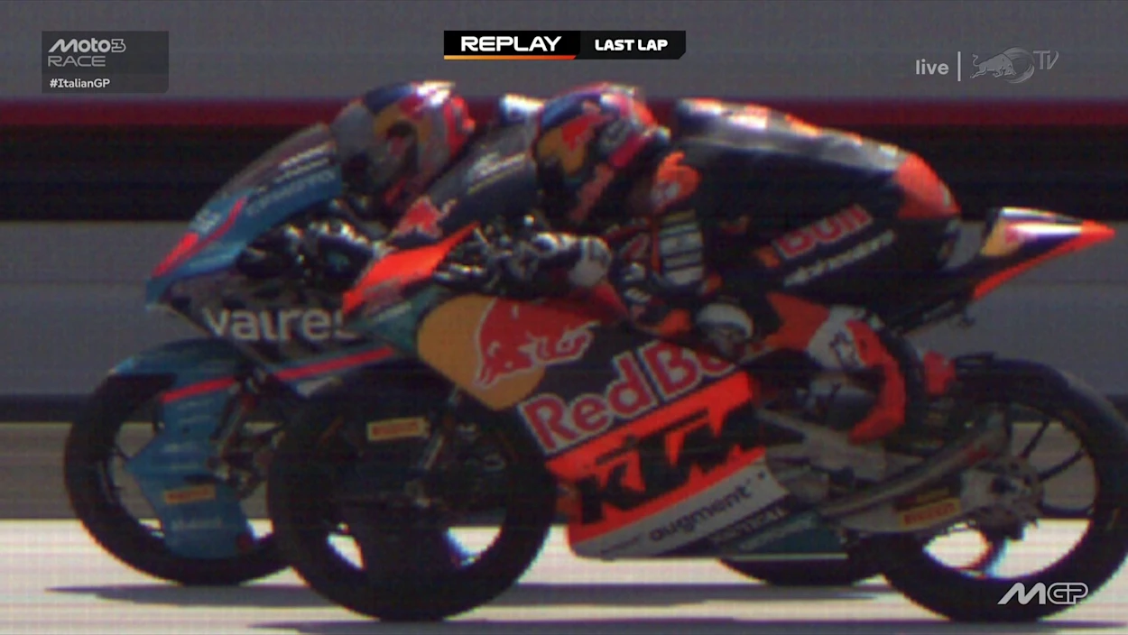Foto-Finish in Mugello: Máximo Quiles triumphiert erstmals in der Moto3