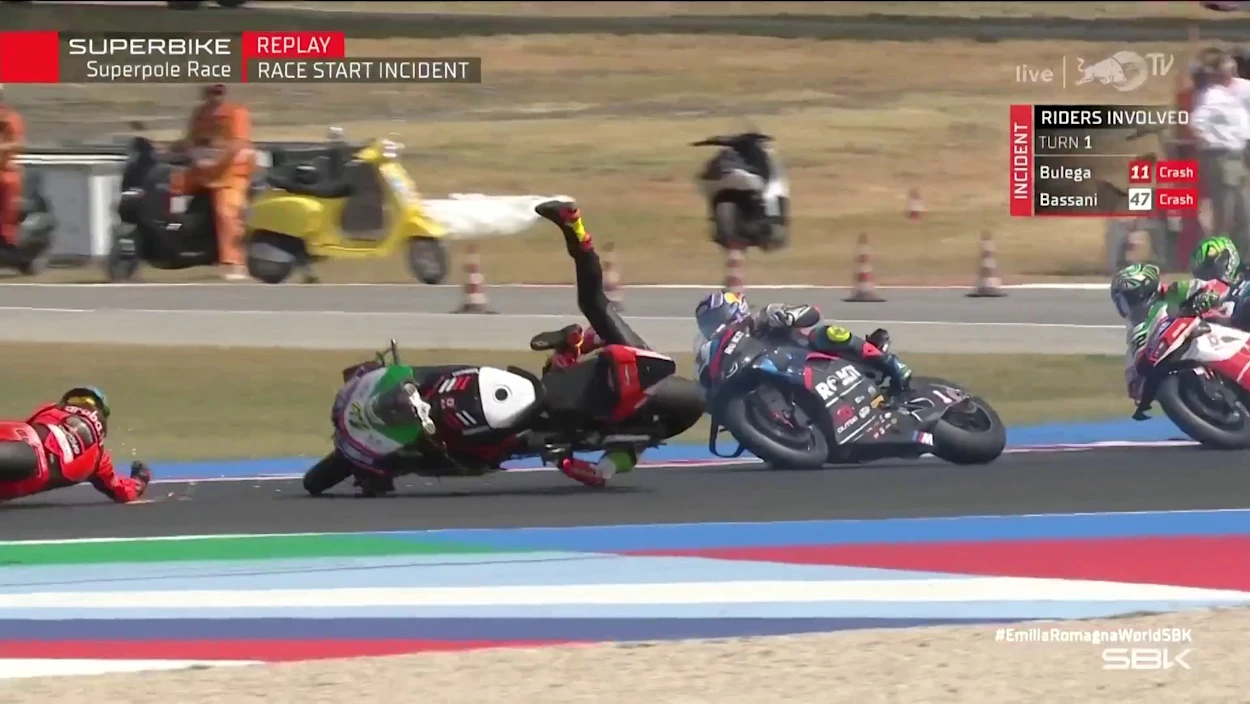 Misano: Start-Drama im Sprint - Bassani räumt Bulega ab