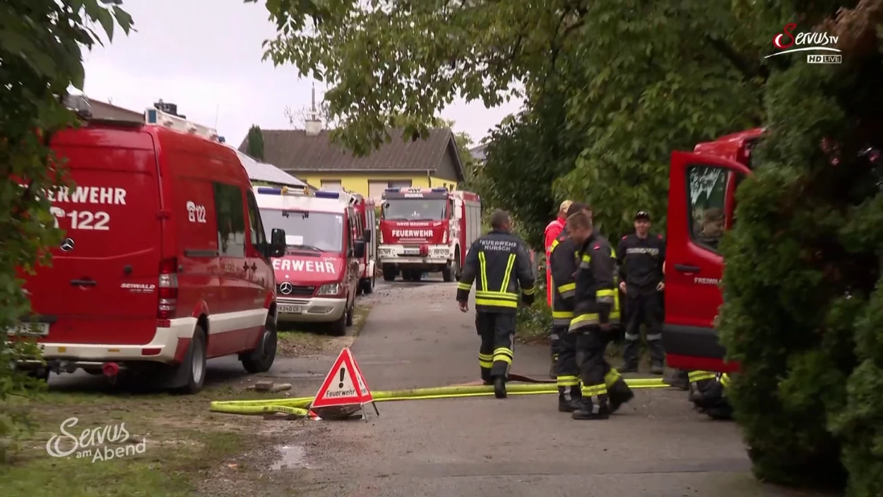 Feuerwehren aus ganz Österreich helfen in NÖ